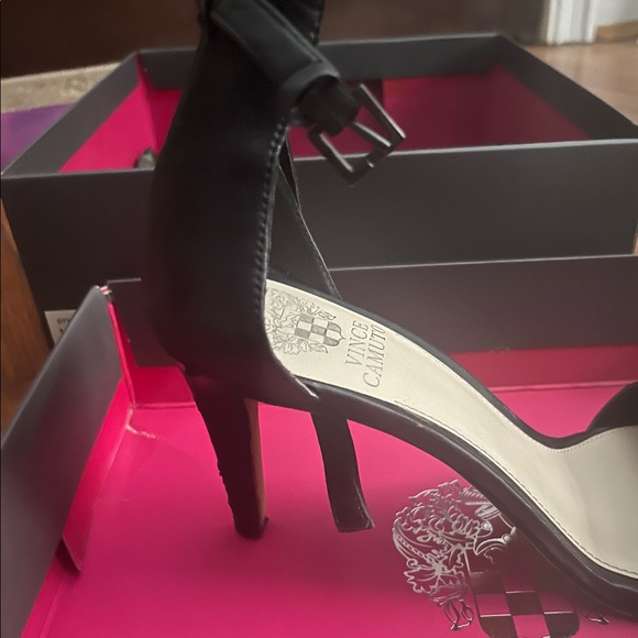 Vince Camuto Black shoes 7.5 - Picture 5 of 8